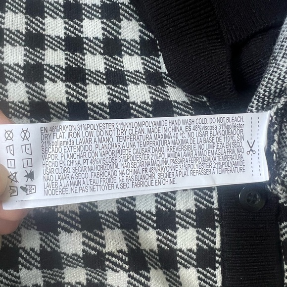 Forever 21 Black and White Button Down Shirt - Picture 5 of 5